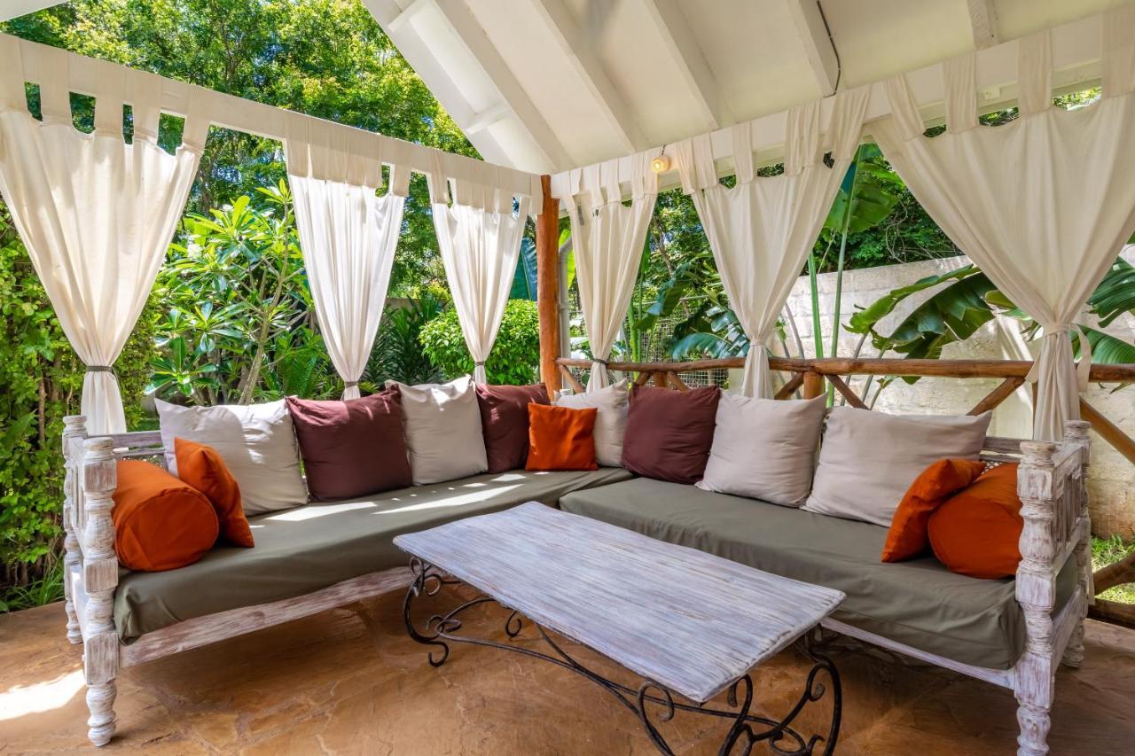Private Pool Cottage Playa de Diani Exterior foto