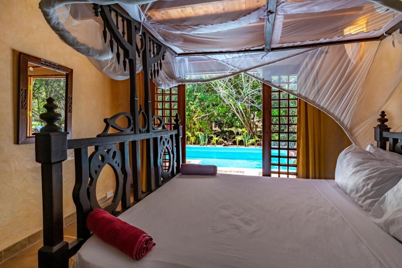 Private Pool Cottage Playa de Diani Exterior foto