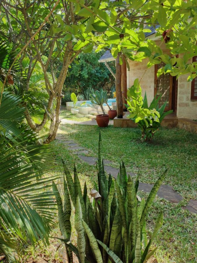 Private Pool Cottage Playa de Diani Exterior foto